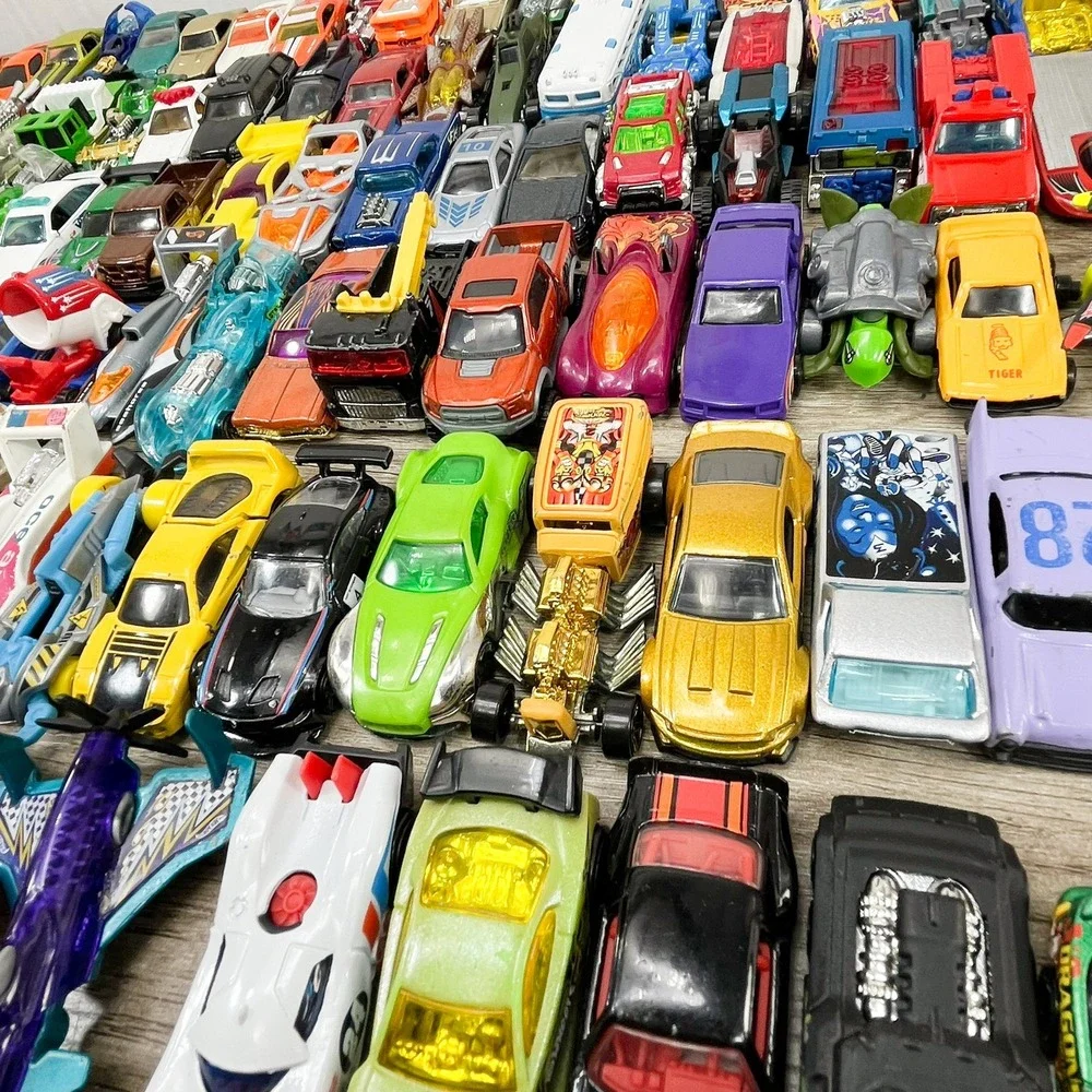 Mixed Lot‎ of 150 Hot Wheels Matchbox Die Cast Cars Trucks Planes Multi Color